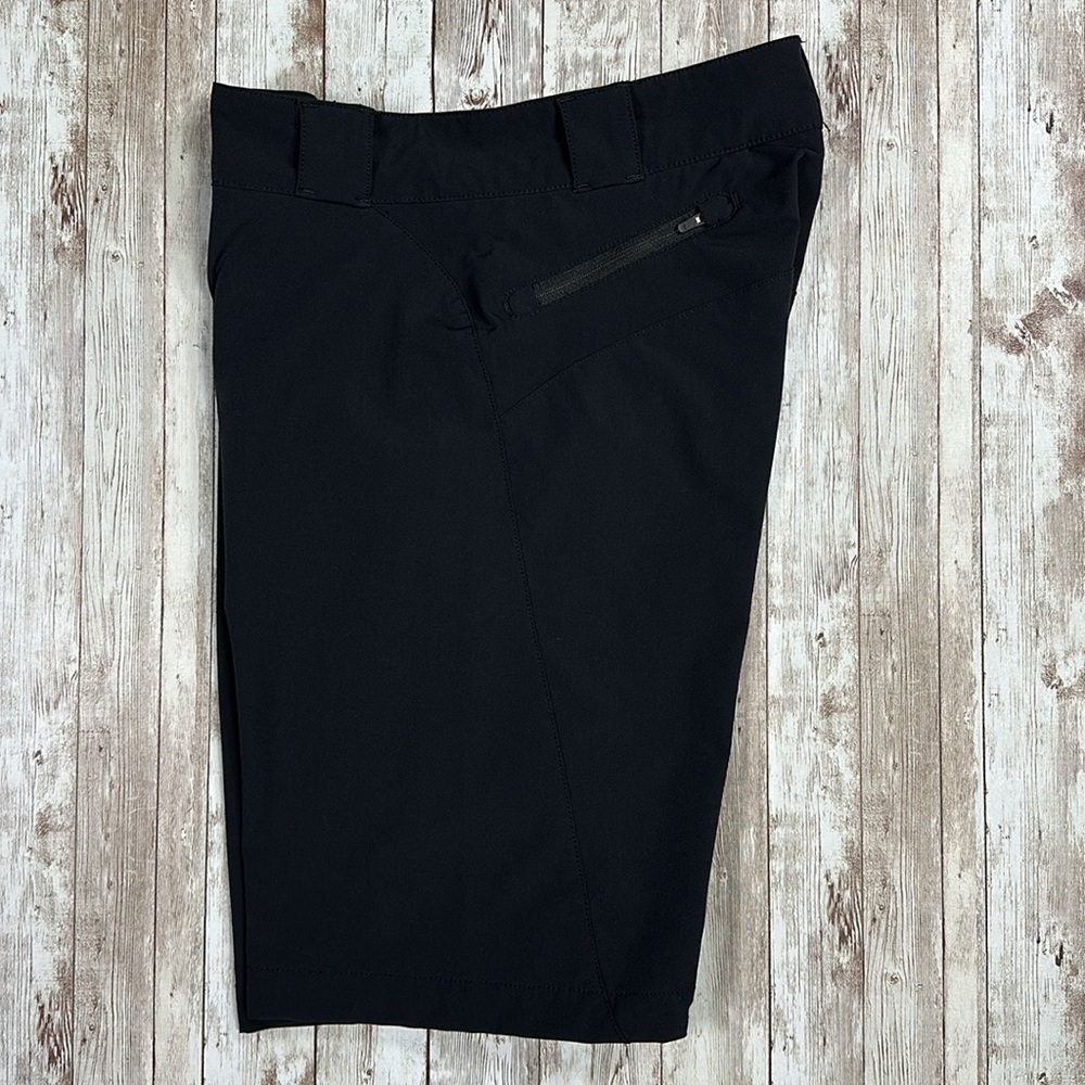 Sombrio Cartel Girls Mountain Biking Shorts sz Small Black Shell Nylon